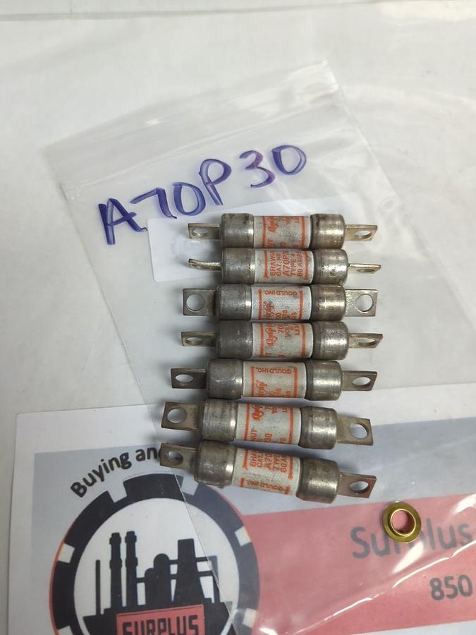 Used GOULD SHAWMUT,A70P30,TYPE 4 30 AMP FUSE LOT OF 7 PRE-OWNED