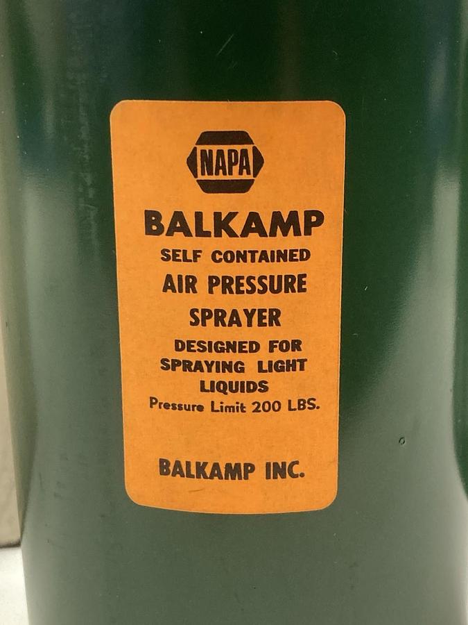 Used Napa,BK.770-5011,Self-Contained Air Pressure Sprayer 200 LB Limit