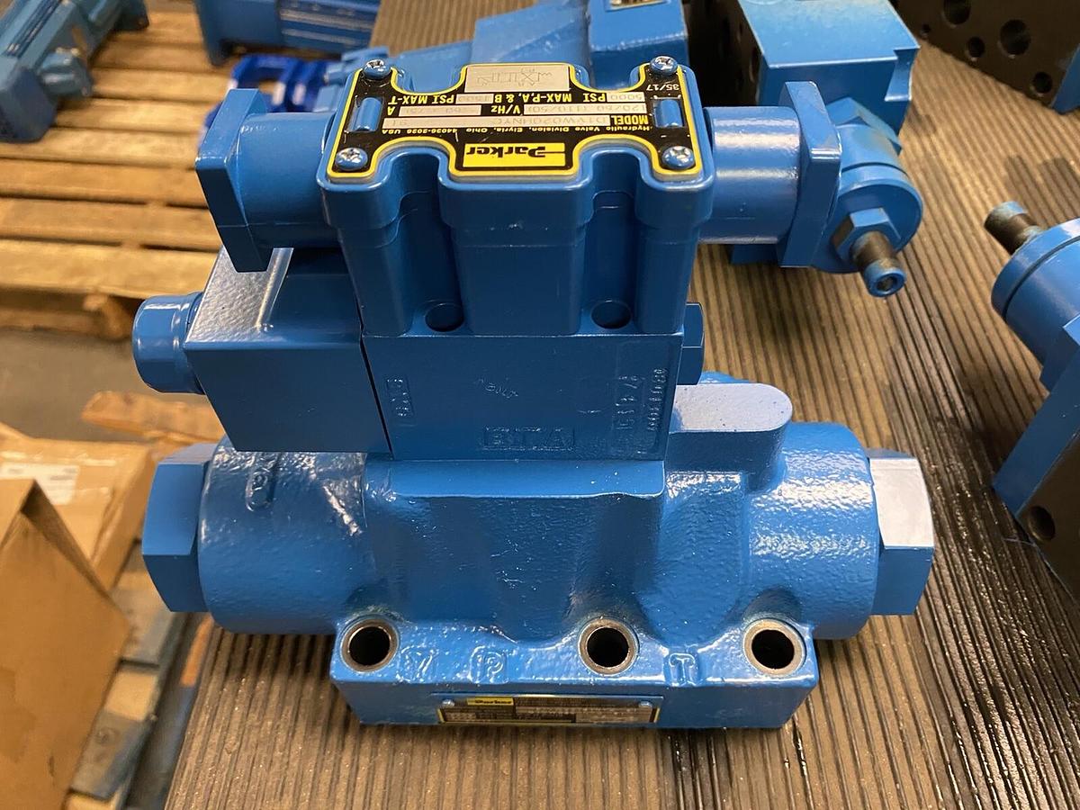 Used PARKER,D61VW001B1NYC,DIRECTIONAL CONTROL VALVE D1VW020HNYC