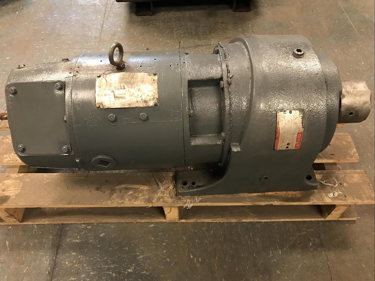 Used General Electric,7CL239DD2DA,Gear Drive KS-XR2043 Ratio 25/1 Motor 3HP 240V