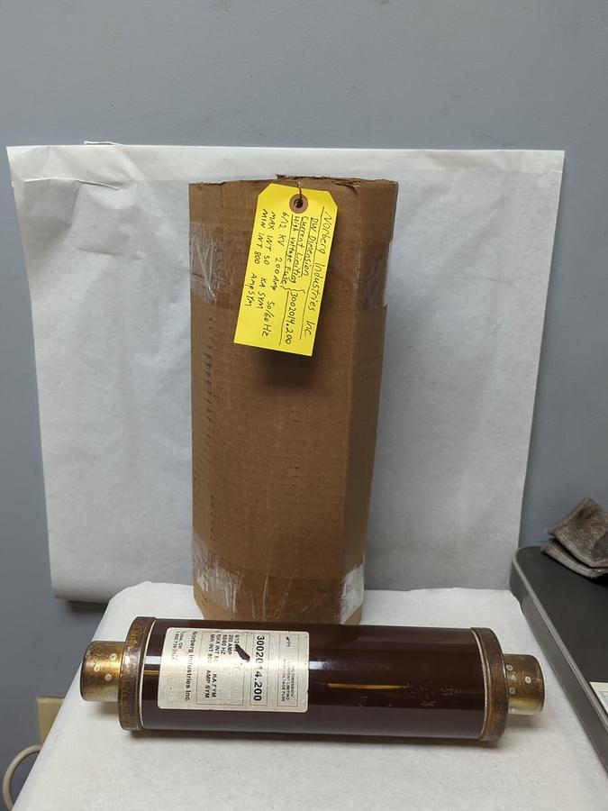 NORBERG INDUSTRIES,3002014.200,HIGH VOLTAGE FUSE 200 AMP NOS