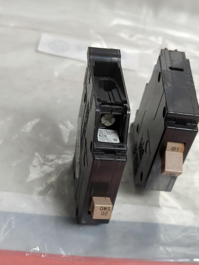 Used CUTLER HAMMER,CH120,CIRCUIT BREAKER 1-POLE 20 AMP SWD LOT OF 2 PRE-OWNED