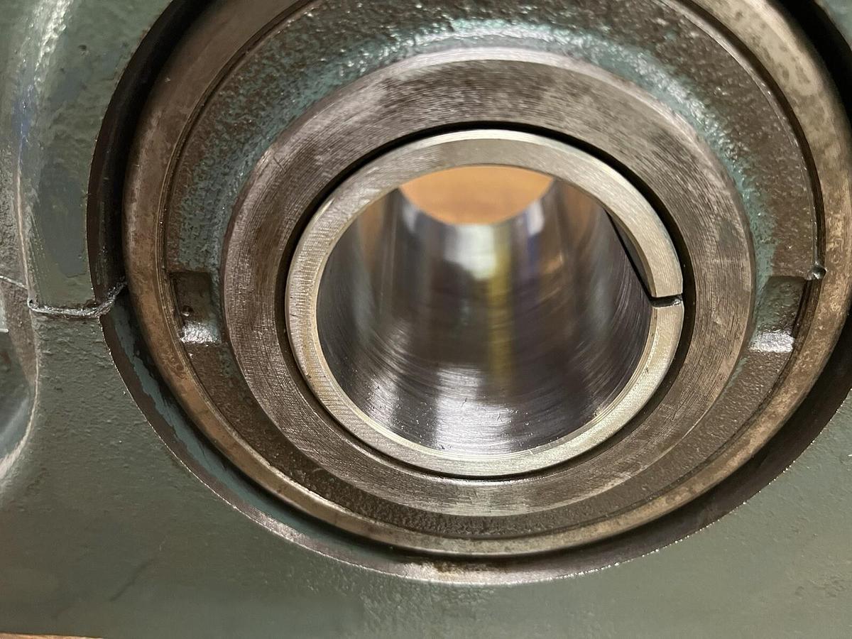 Used SKF,SAF218L,PILLOW BLOCK HOUSING 4"