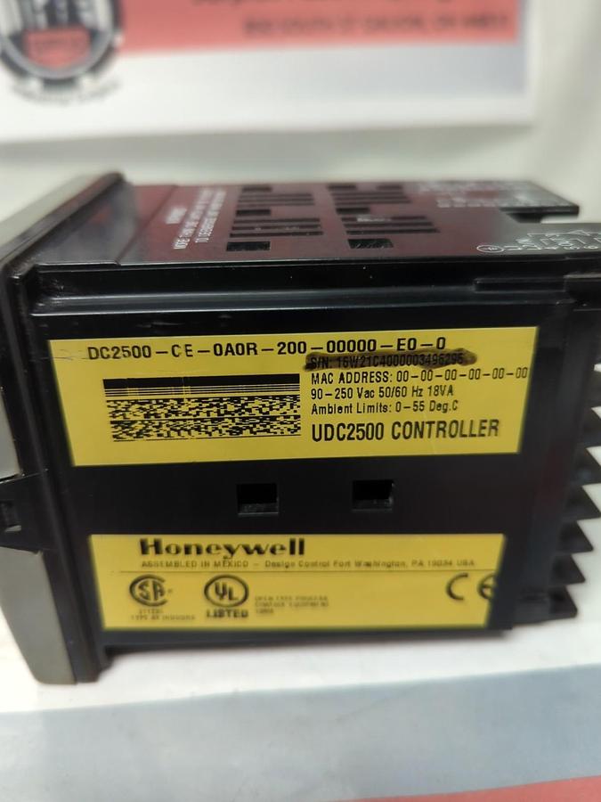 Used HONEYWELL,DC2500-CE-0A0R-200-0000-E0-0,UDC2500 DIGITAL CONTROLLER PRE-OWNED