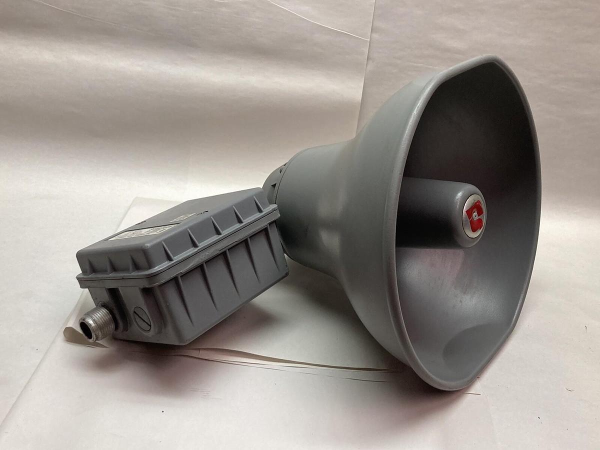 Used Federal Signal,302GC,Selectone Horn Ser C 120V 60 HZ 0.5A