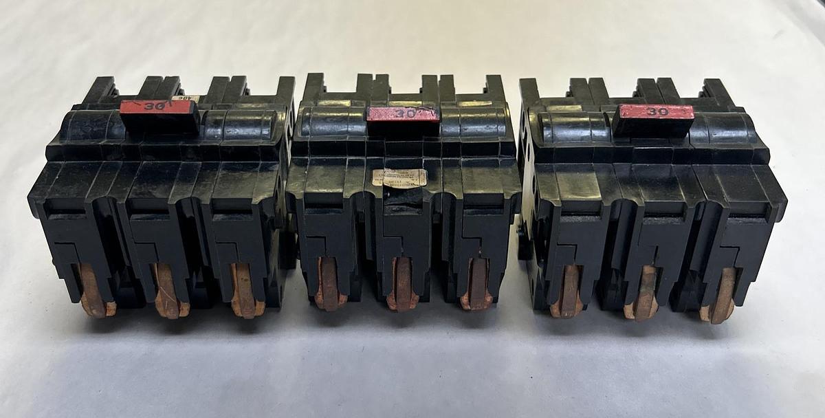 Used FEDERAL PACIFIC,NA330,CIRCUIT BREAKER 30A 240V 3P LOT OF 3