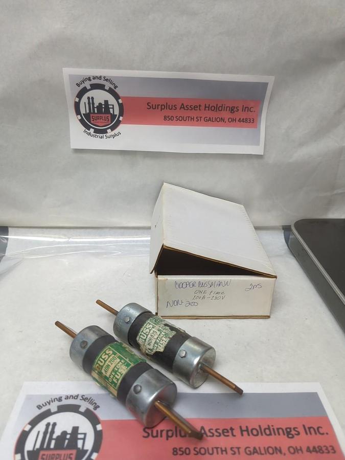 Used COOPER BUSSMANN,NON-200,ONE-TIME 200 AMP FUSE LOT OF 2 PRE-OWNED