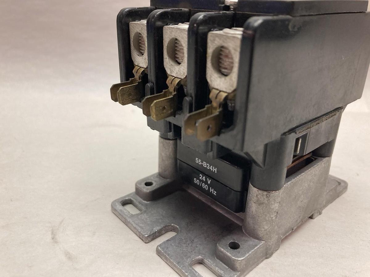 Used General Electric,CR353AD3BH1,3-Poles Contactor 40 Amp 240Vac