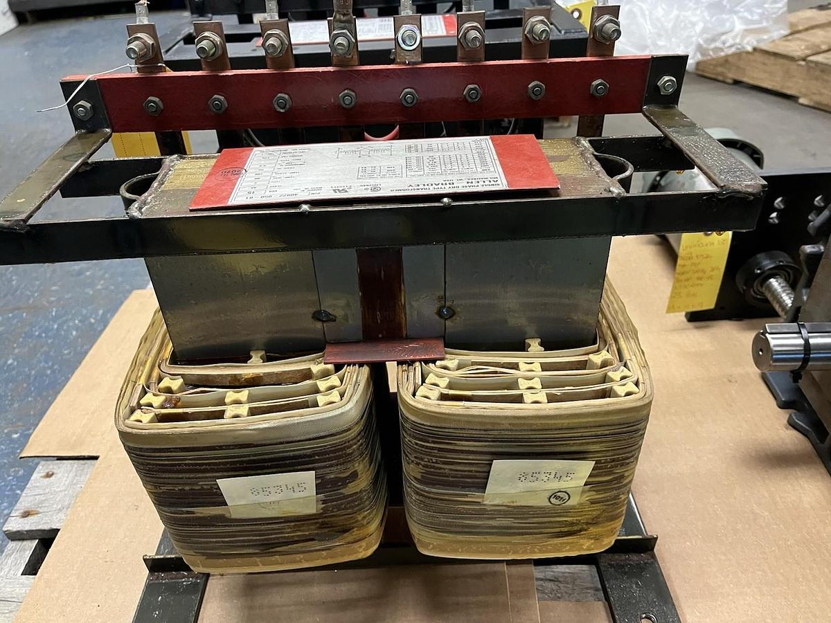 Used ALLEN BRADLEY,40022-050-01,DRY TYPE TRANSFORME 15KVA HV 480V LV 240V/120V 1PH