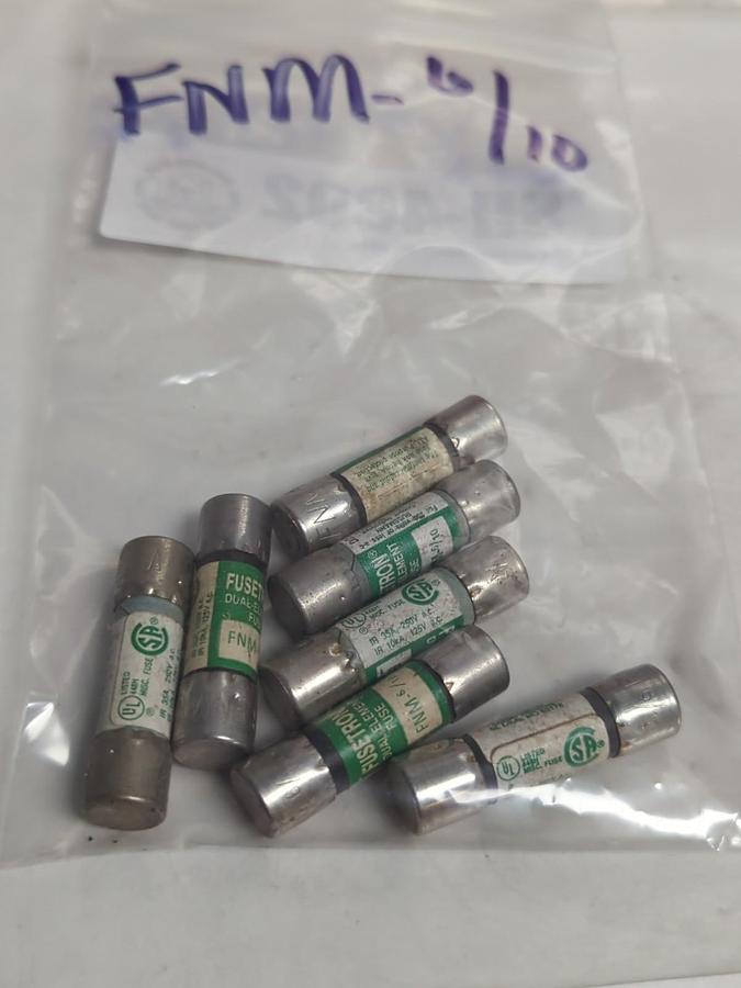 Used COOPER BUSSMANN,FNM-6/10,FUSETRON 6/10 AMP FUSE LOT OF 8 PRE-OWNED