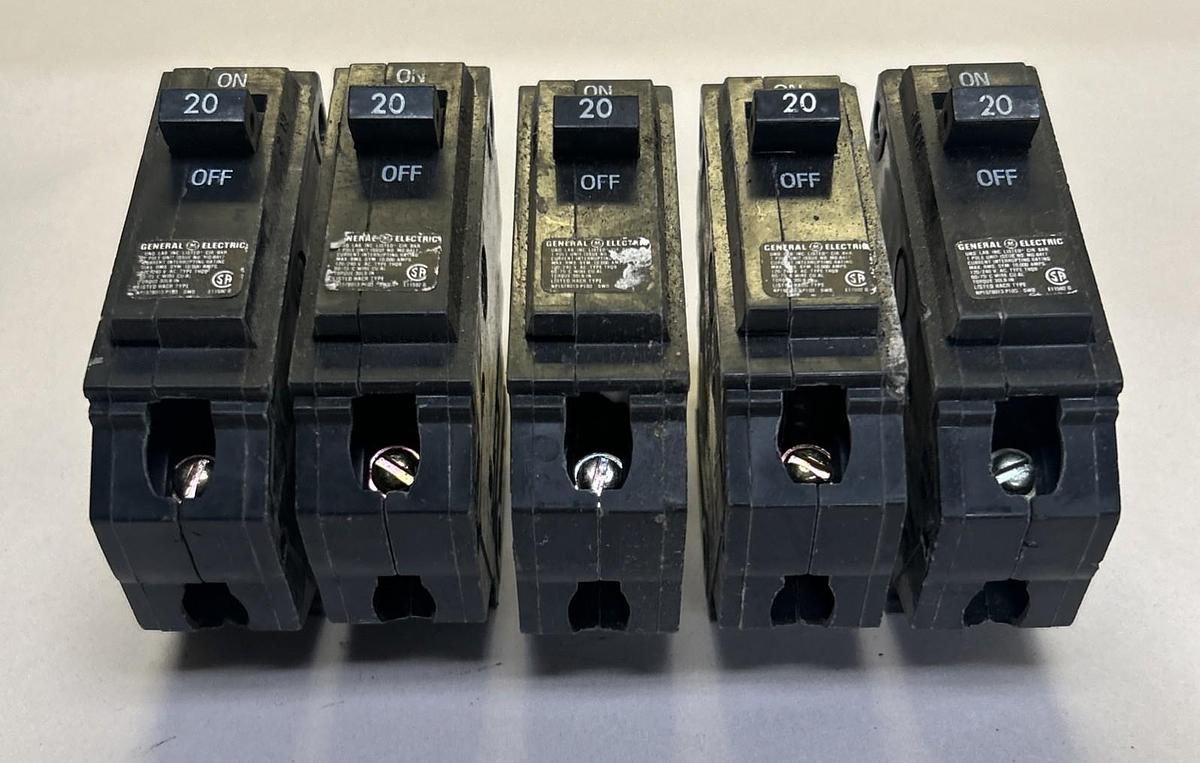 Used GENERAL ELECTRIC,THQB120,CIRCUIT BREAKER 20A 120/240V 1P LOT OF 5