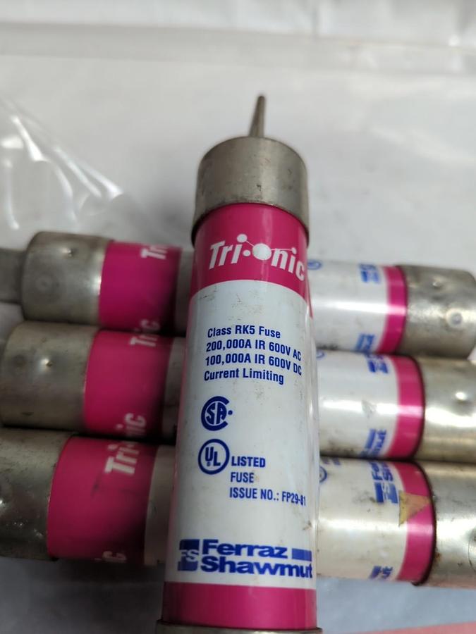 Used FERRAZ SHAWMUT,TRS100R,SMART-SPOT 100 AMP FUSE LOT OF 4 PRE-OWNED