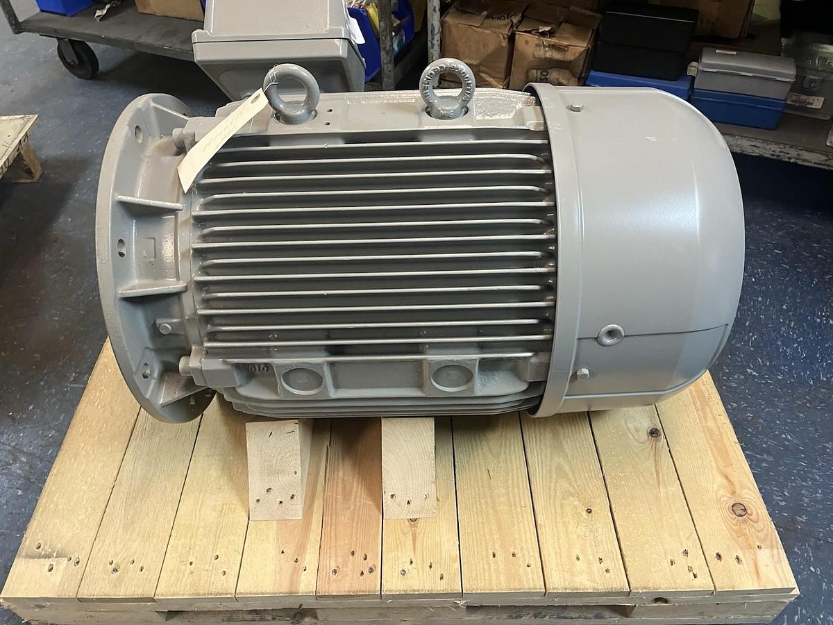 SIEMENS,1PC30042BA640YA0,MOTOR 55kW 575V 3565RPM 3PH 225M