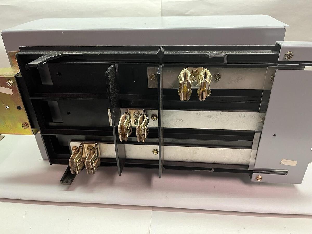 Used GE,ADS32200HB,SPECTRA 200A FUSIBLE SWITCH 240V SEE DESCRIPTION