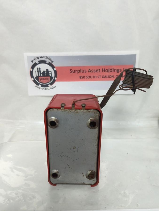 Used CHROMALOX,AR-115,TEMPERATURE CONTROL 0-100PSI 277VAC 30 AMP PRE-OWNED