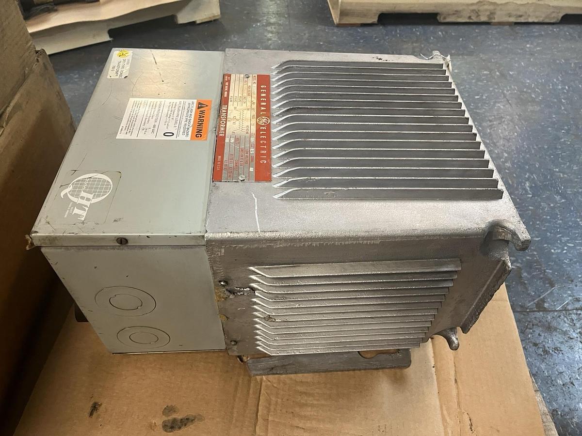 Used GE GENERAL ELECTRIC,0T21B9105,TRANSFORMER QM 15KVA 1ph HV 480V LV 120v 240V