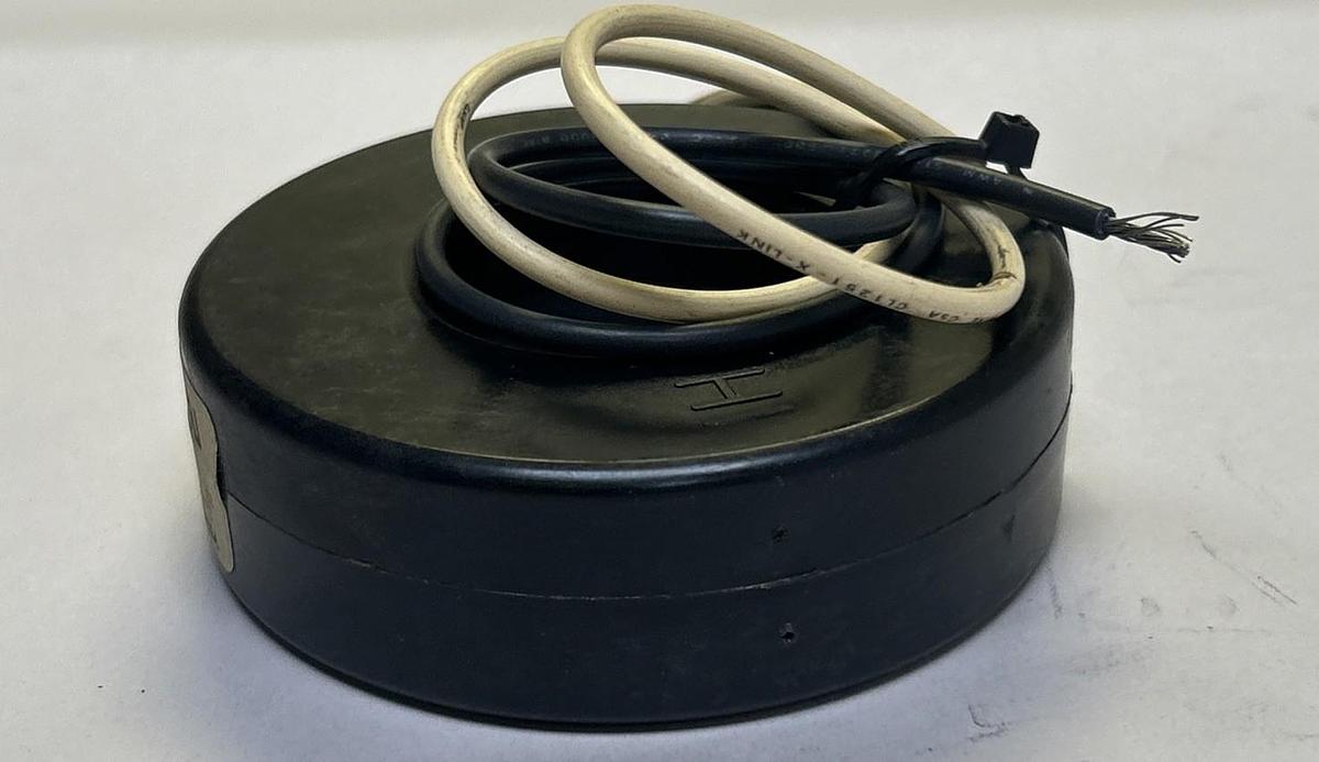 SQUARE D,5NR-301,CURRENT TRANSFORMER 300:5 RATIO NOS