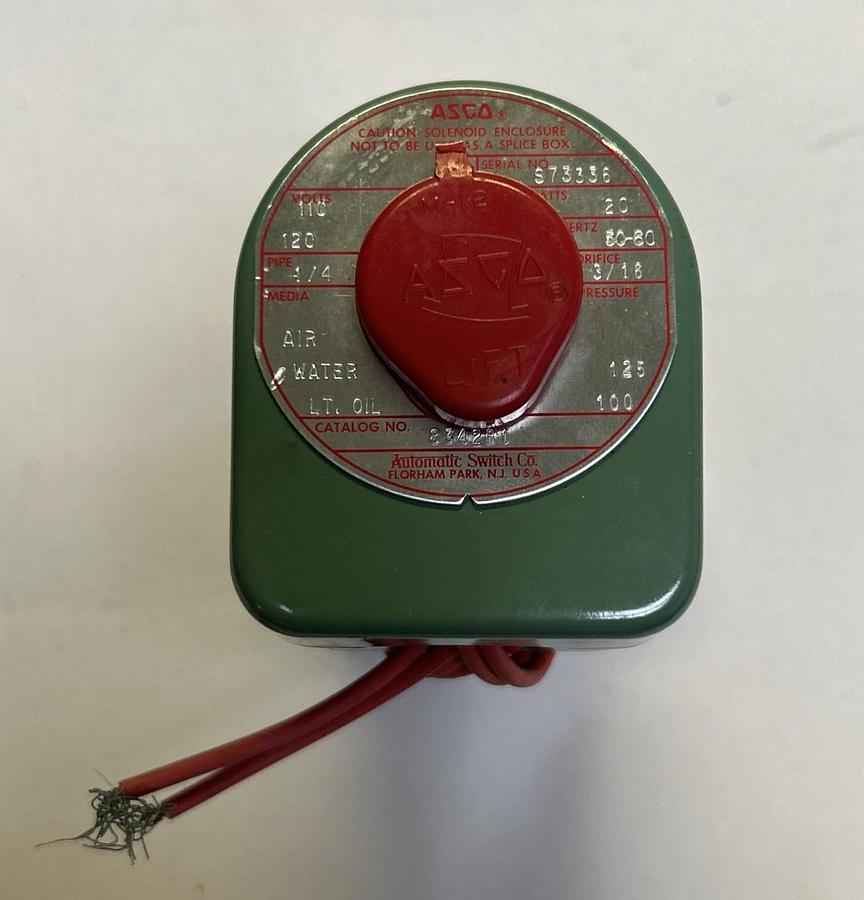 ASCO,8342B1,SOLENOID VALVE 1/4INCH 120V NOS