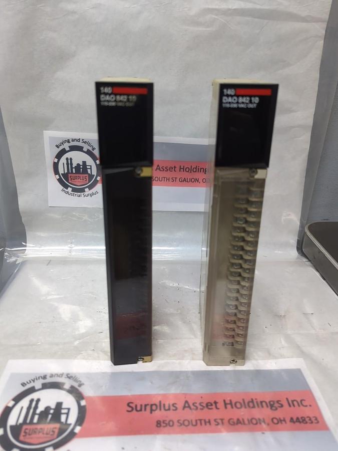 Used SCHNEIDER AUTOMATION,140 DAO 842 10,TSX QUANTUM 115-230 VAC MODULE LOT OF 2 USED