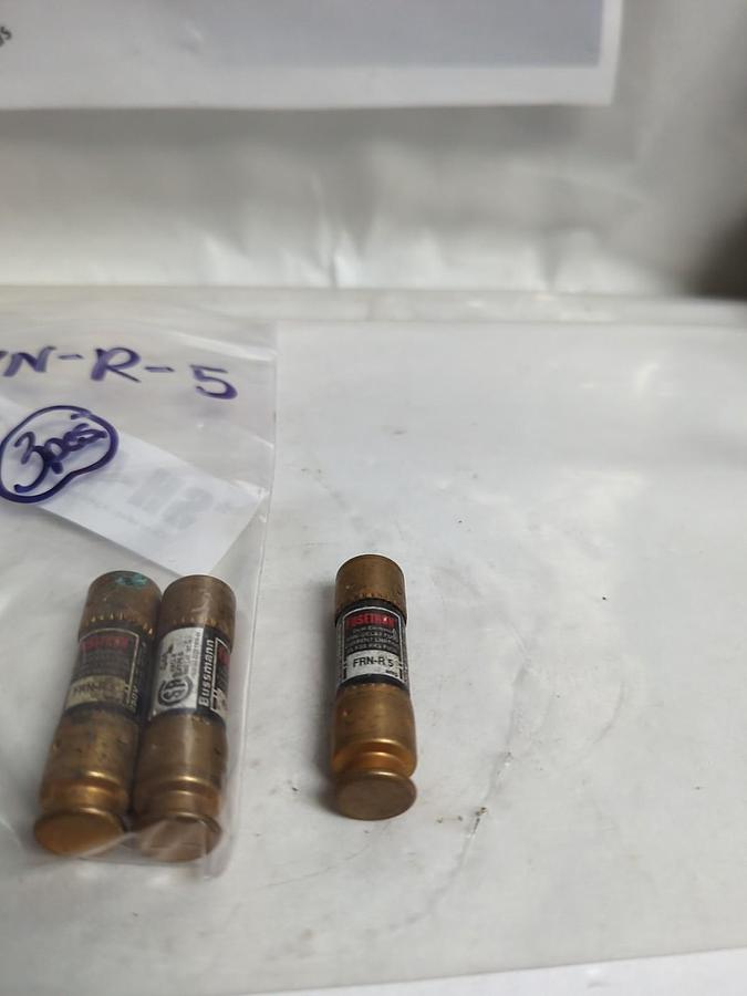 Used COOPER BUSSMANN,FRN-R-5,FUSETRON 5 AMP FUSE LOT OF 3 PRE-OWNED