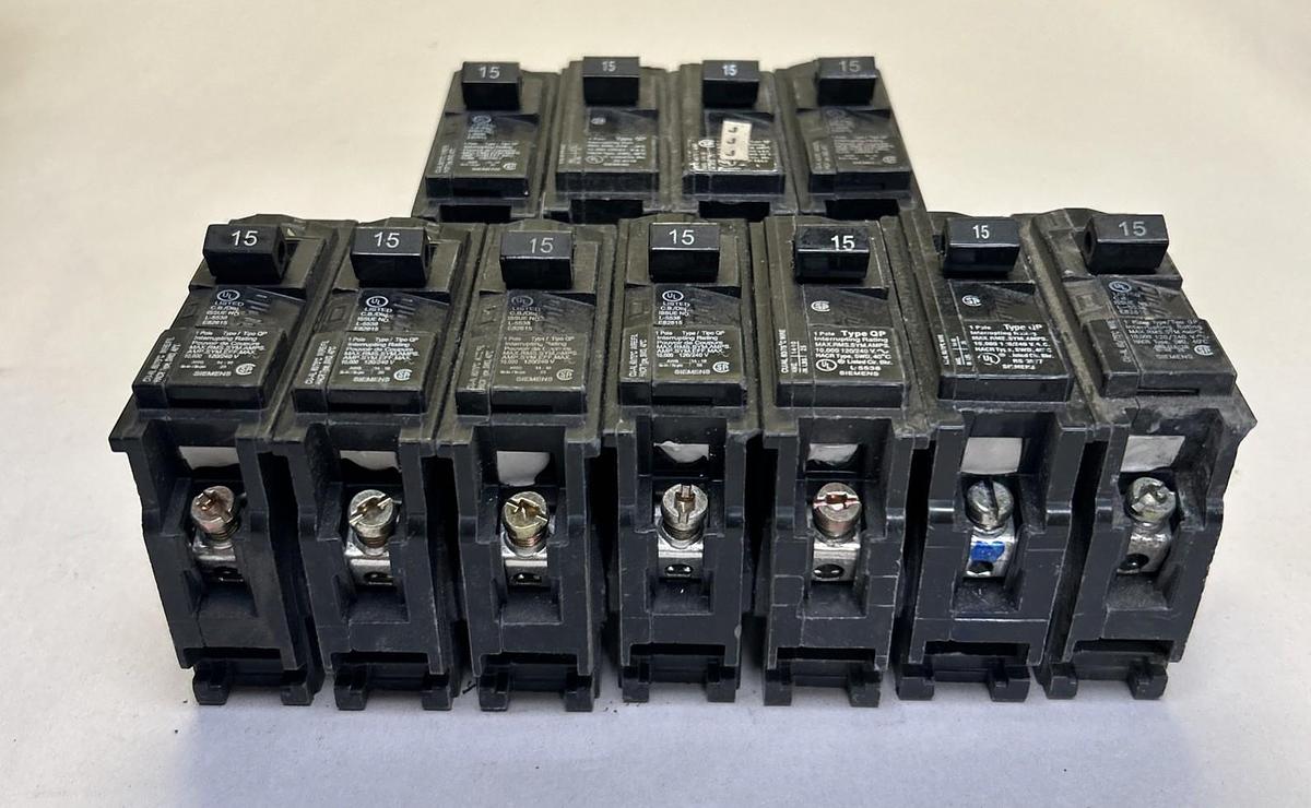 Used SIEMENS,Q115,CIRCUIT BREAKER 15A 120/240V 1P LOT OF 11