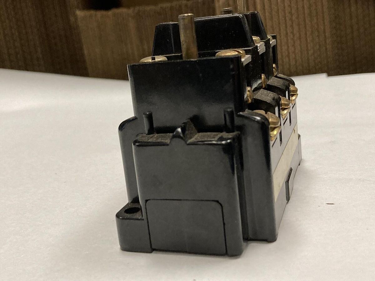 Used Allen Bradley,815B0V-15/Ser K,Overload Relay