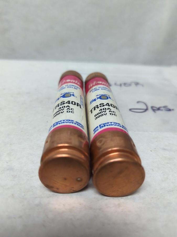 Used FERRAZ SHAWMUT,TRS40R,SMART SPOT 40 AMP FUSE LOT OF 2 PRE-OWNED