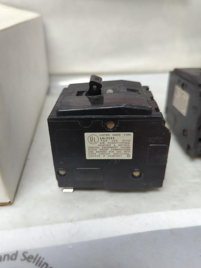 Used SQUARE D,QO320,CIRCUIT BREAKER 3-POLE 20 AMP LOT OF 2 PRE-OWNED