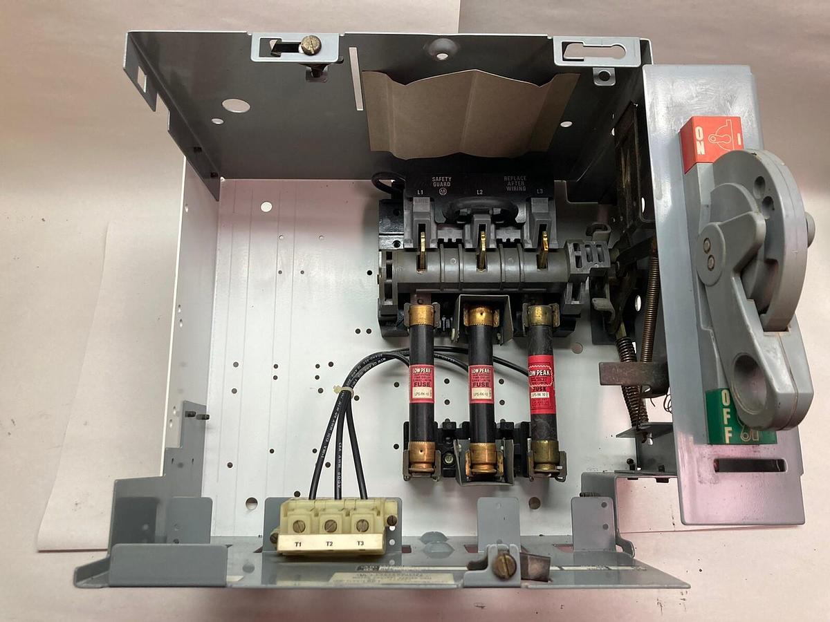 Used Allen Bradley,2100 2192F,30 Amp 12 Inch Fused MCC Disconnect Feeder Bucket