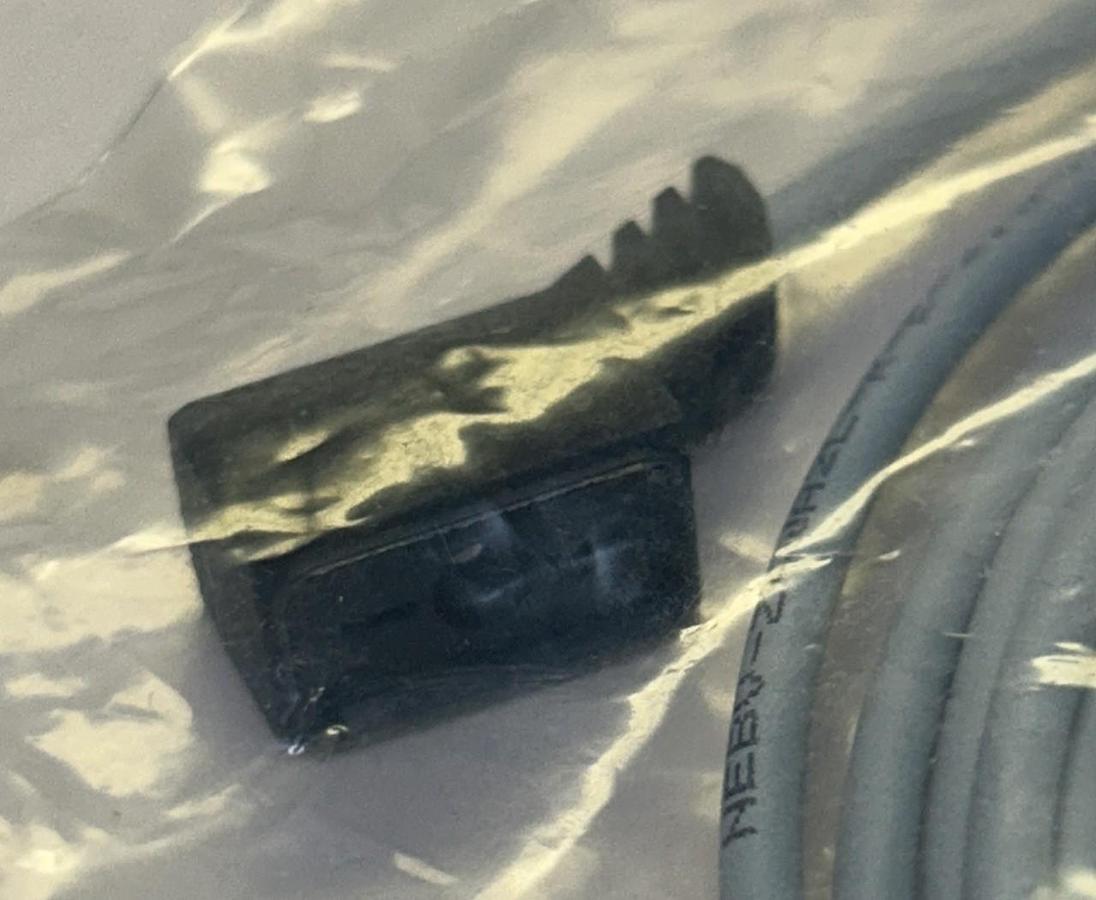 Used FESTO,NEBV-Z4WA2L-R-E-2.5-N-LE2-S1,CONNECTING CABLE NEW