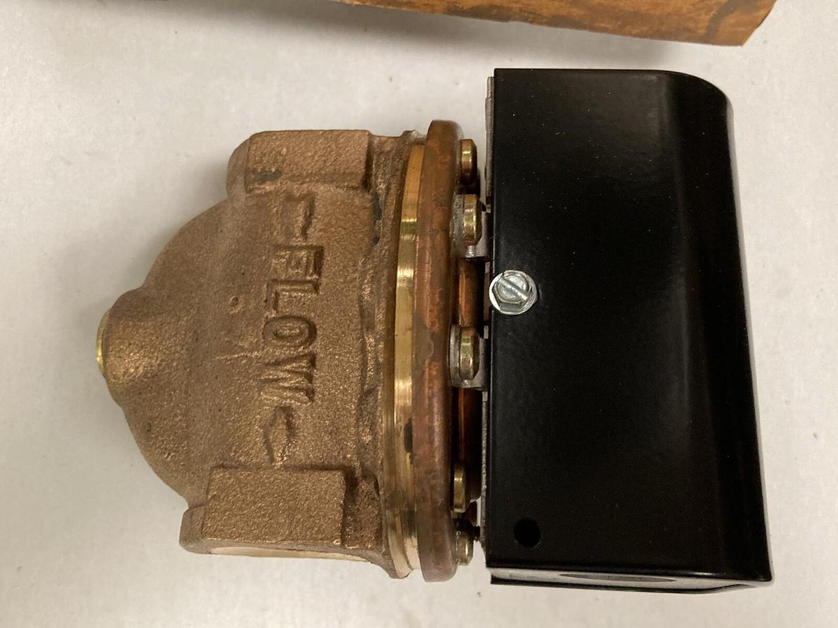 Mcdonnell & Miller,FS6-3/4,Snap Switch Flow Switch 3/4Inch NPT