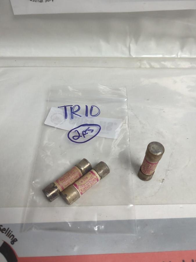 Used GOULD SHAWMUT,TR10,TRI-ONIC 10 AMP FUSE LOT OF 3 PRE-OWNED