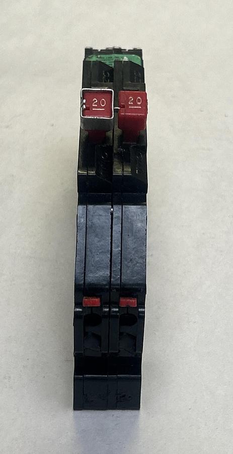Used ZINSCO,R-38,TANDEM CIRCUIT BREAKER 20A 120/240V 2P