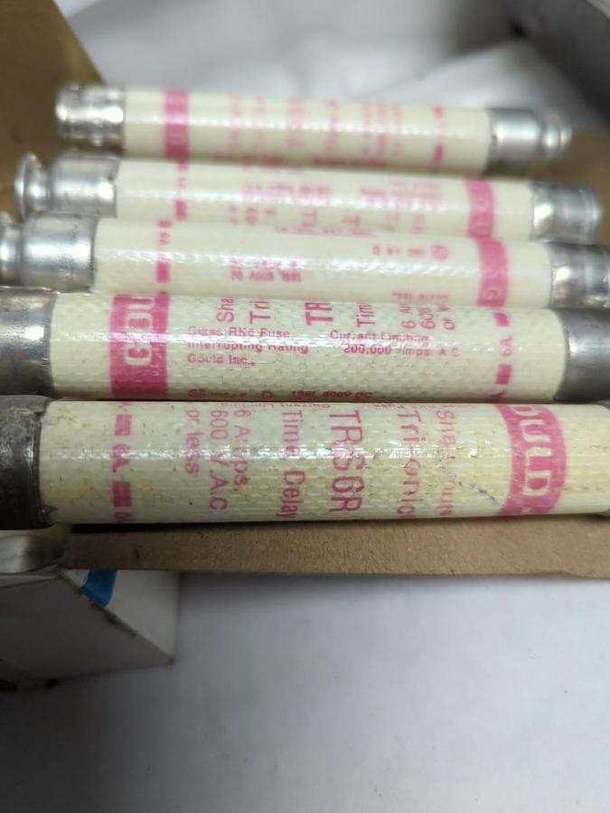 GOULD SHAWMUT,TRS6R,TRI-ONIC 6 AMP FUSE LOT OF 10 NOS