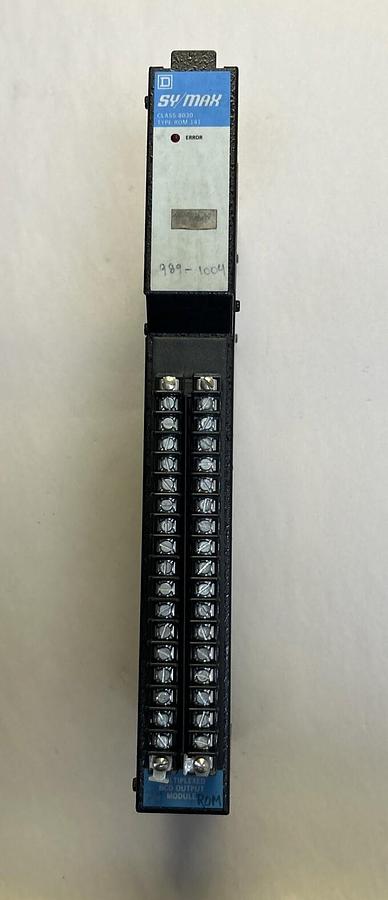 Used SQUARE D SYMAX,8030ROM-141,OUTPUT MODULE
