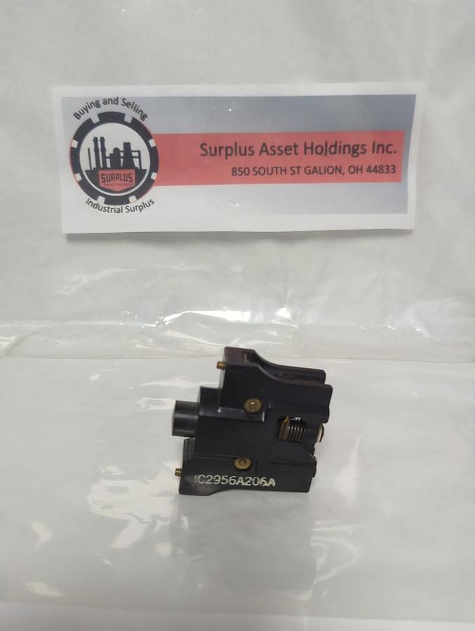 Used GENERAL ELECTRIC,IC2956A206A,INTERLOCK SNAP ACTION CONTACT BLOCK PRE-OWNED