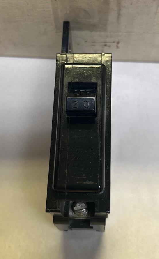 Used ITE,BQ1-B020,CIRCUIT BREAKER 20A 120/240V 1P LOT OF 6