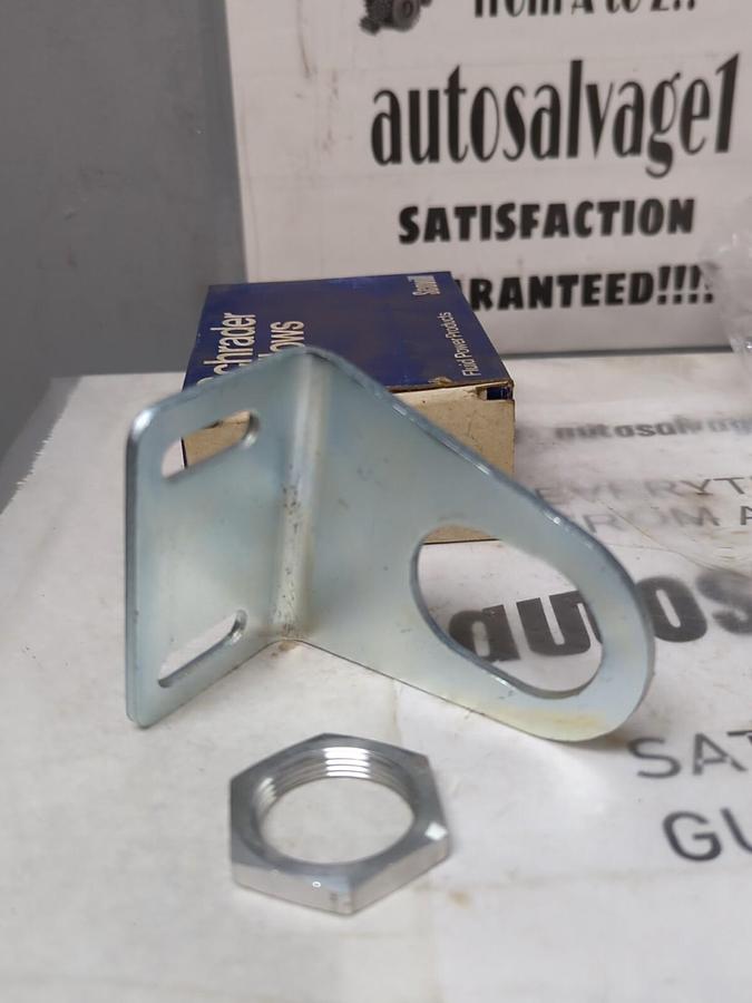 SCHRADER BELLOWS,3562-0400,ANGLE BRACKET KIT NOS