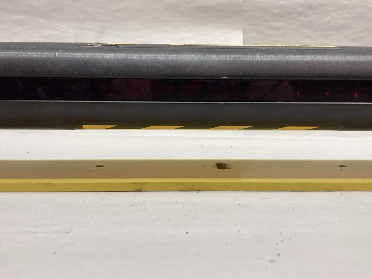 Used Banner,Model MGE2416A,Light Curtain Emitter