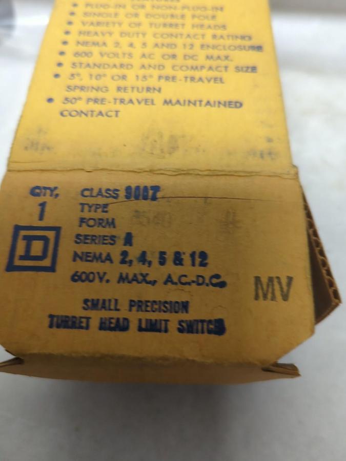 SQUARE D,9007-B54G,LIMIT SWITCH 600V SERIES A NOS