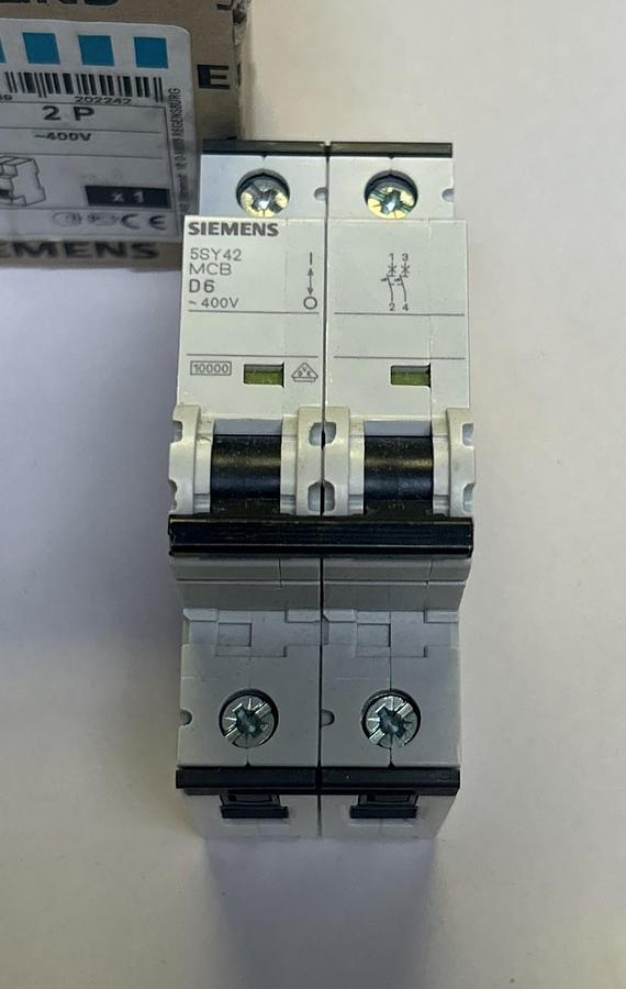 SIEMENS,5SY4206-8,CIRCUIT BREAKER 6A 400V 2P NOS