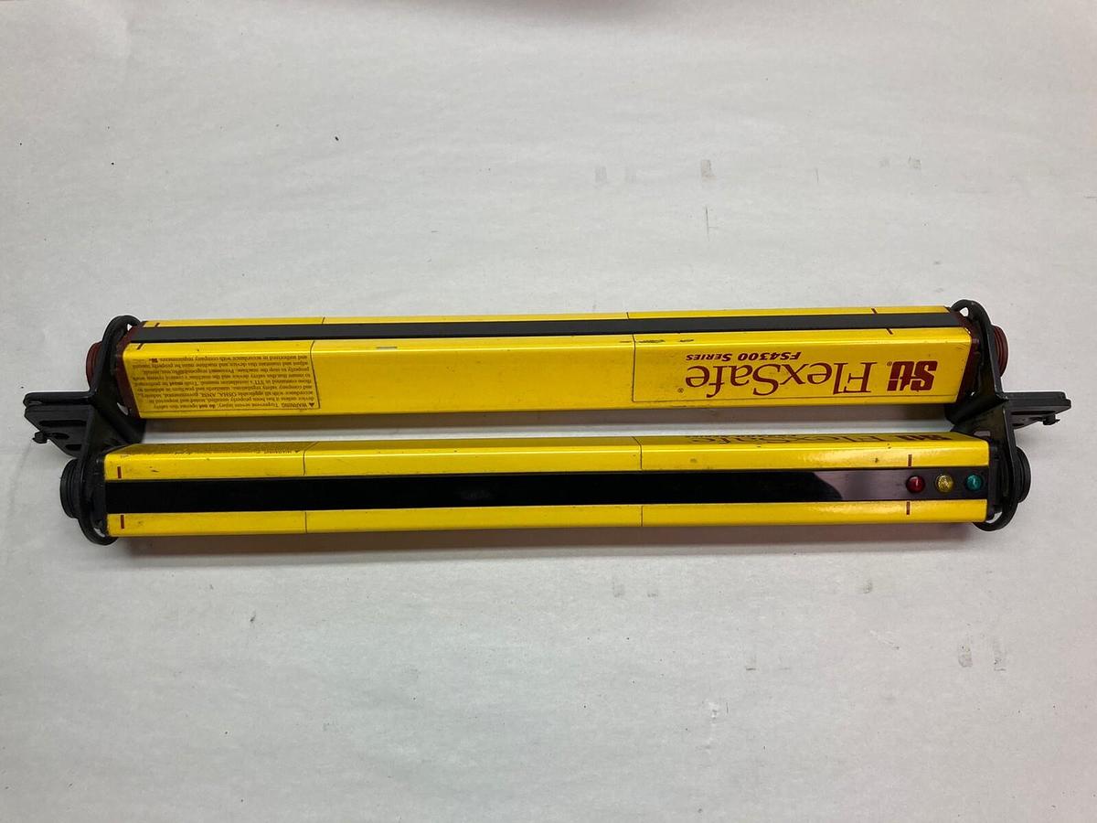Used STI FlexSafe-B,FS4312BR-1 Receiver/FS4312BX-1 Transmitter, Light Curtain