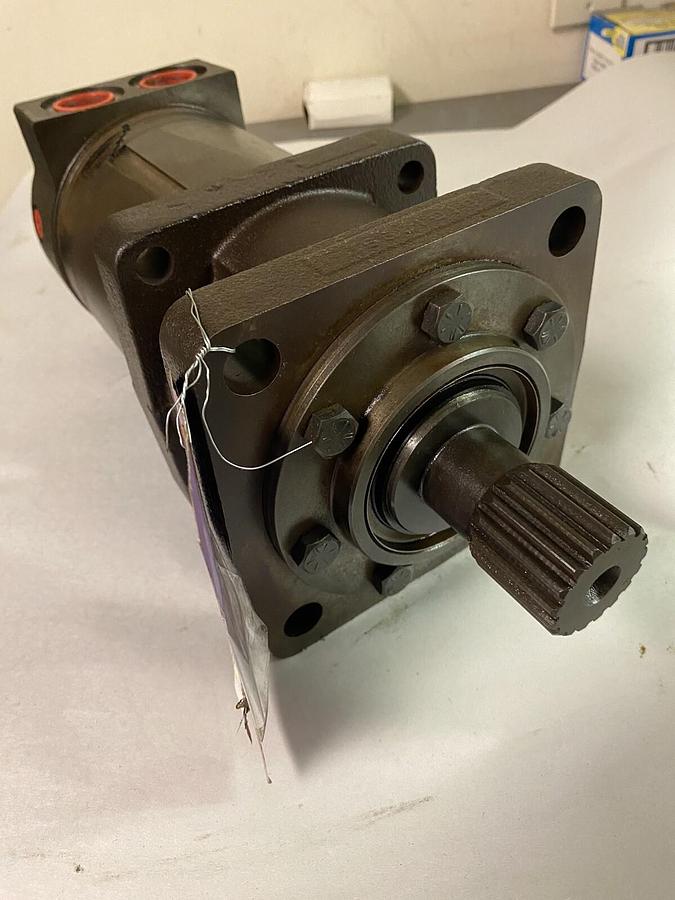 Used WHITE,DT66063880,HYDRAULIC MOTOR