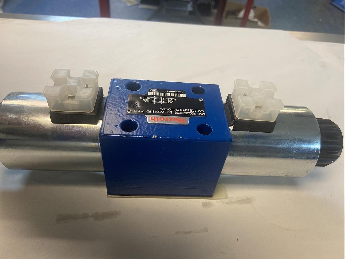 REXROTH,4WE10E33/CG24N9K4/V R900509838, Directional Valve