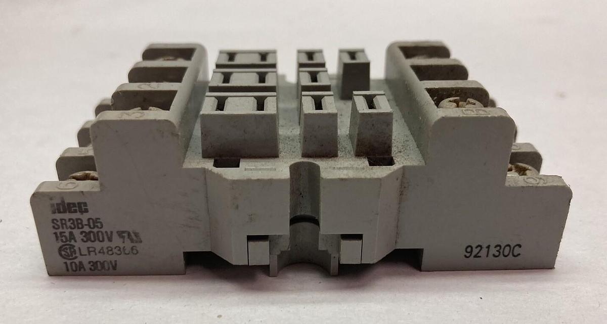 Idec,SR3B-05,Relay Socket 15A 300V