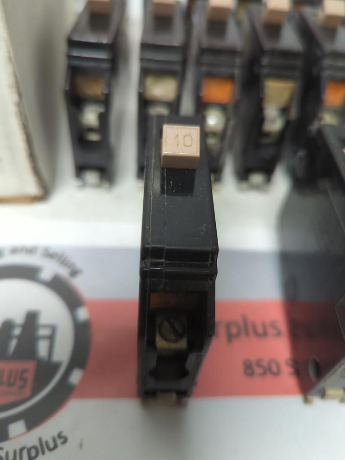 Used CUTLER-HAMMER,CH140,CIRCUIT BREAKER 40 AMP 1-POLE LOT OF 14 PRE-OWNED