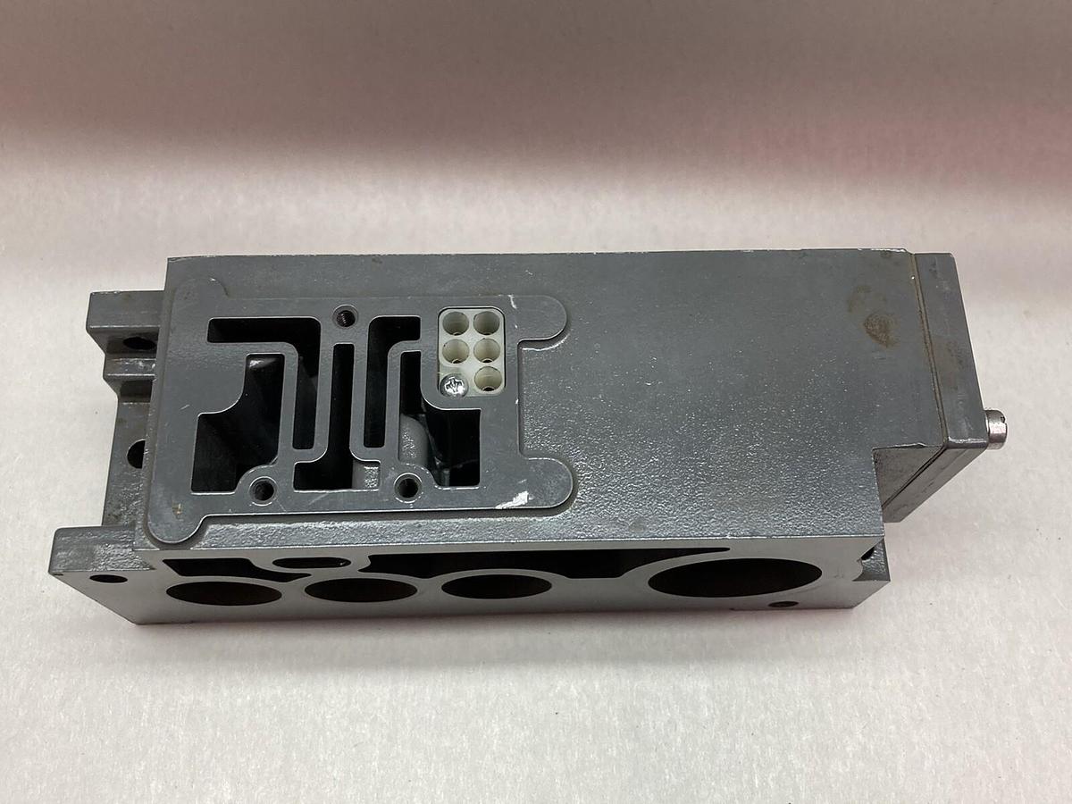 Used Numatics,Mark 15,Valve Manifold Kit 3/8 NPTF