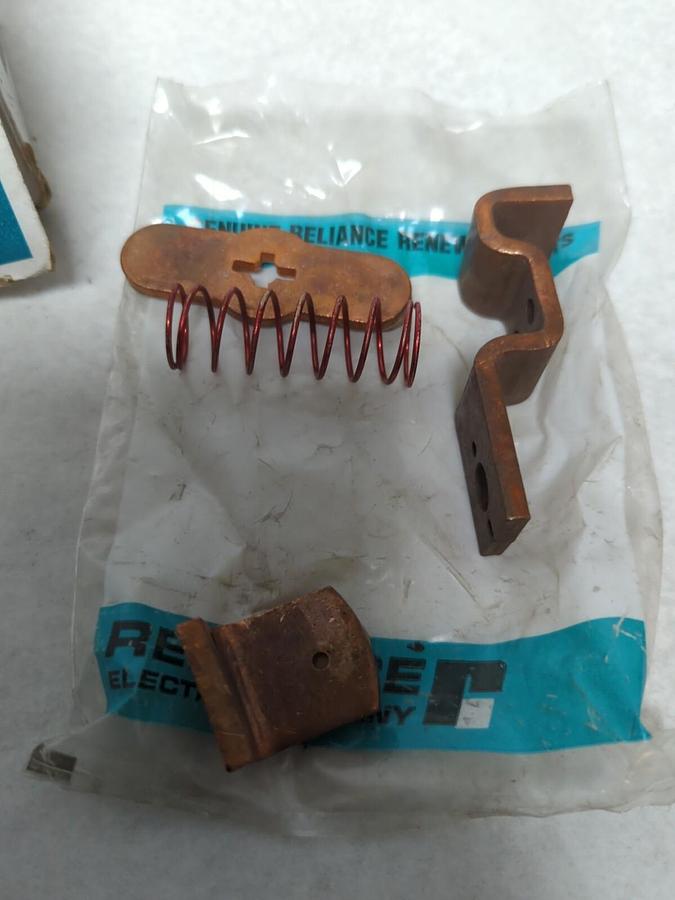 RELIANCE ELECTRIC,K-350,CONTACT KIT 180 AMP 300V 3-POLE NOS