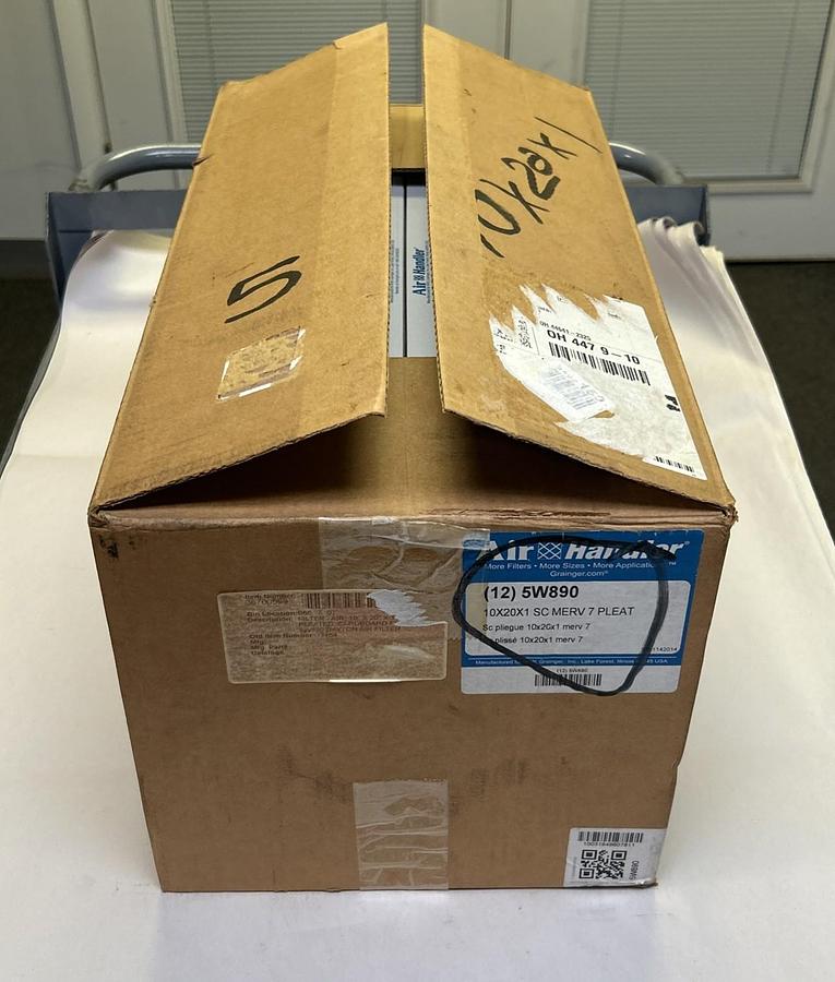 AIR HANDLER,5W890,SYNTHETIC PLEATED MERV 7 AIR FILTER 10X20X1 BOX OF 12 NOS