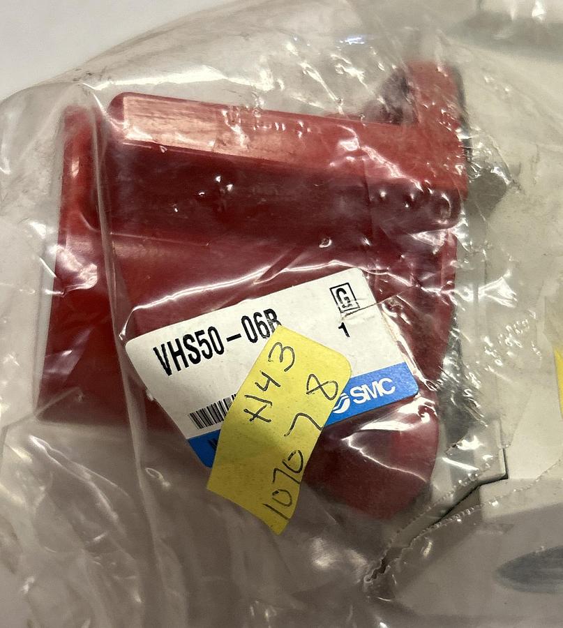 Used SMC,VHS50-06B,PRESSURE RELIEF VALVE 3/4 INCH PORT SIZE NEW